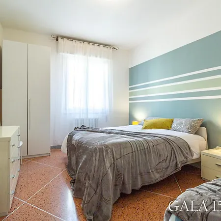 Galaxy 158 One Fiera With Free Parking