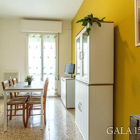 Galaxy 158 One Fiera With Free Parking