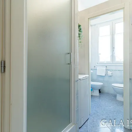 Апартаменты Galaxy 158 One Fiera With Free Parking Болонья