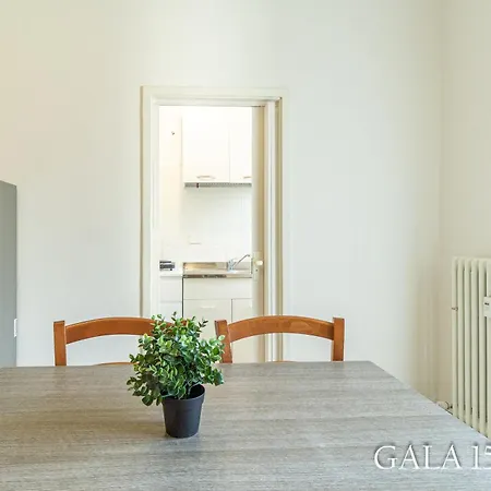 Galaxy 158 One Fiera With Free Parking *