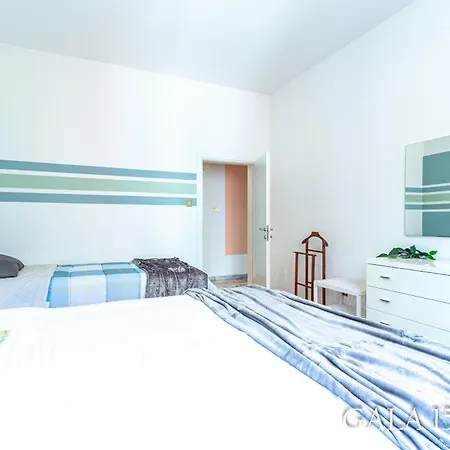 Galaxy 158 One Fiera With Free Parking