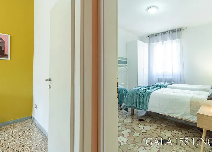 Galaxy 158 One Fiera With Free Parking شقة بولونيا