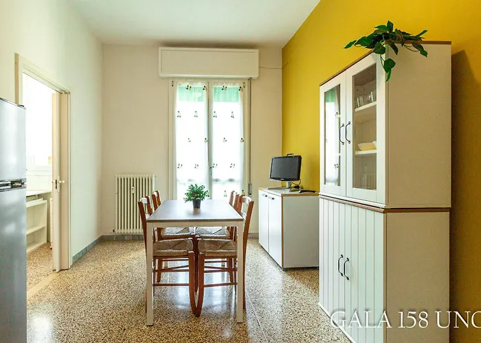 Galaxy 158 One Fiera With Free Parking *