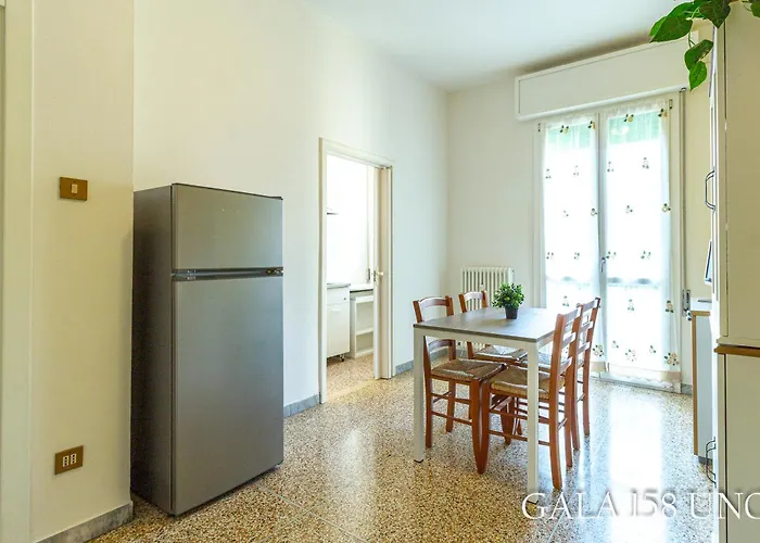 Galaxy 158 One Fiera With Free Parking * Boloňa