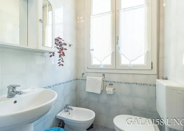 Galaxy 158 One Fiera With Free Parking בולוניה