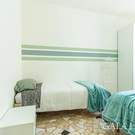 Galaxy 158 One Fiera With Free Parking Apartment